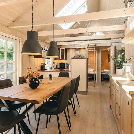 4 Star In Vaeggerlose Bøtø By